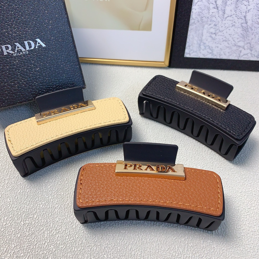 Prada Hair Grab Clip  (1)